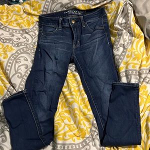 American Eagle High rise skinny jeans. Size 2